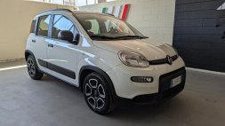 Auto Fiat Panda - 10 firefly hybrid City Life s&s 70cv in vendita presso Auto 4 - Foto 1